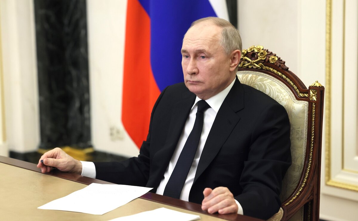 Президенту доложили о ситуации в Орске.  Фото: пресс-служба Администрации президента РФ / kremlin.ru