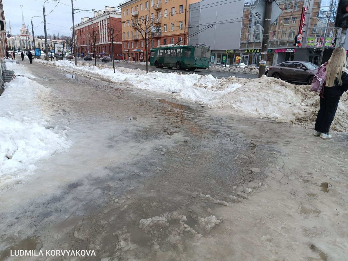    Весна дошла до Петрозаводска, резиновые сапоги станут преимуществом