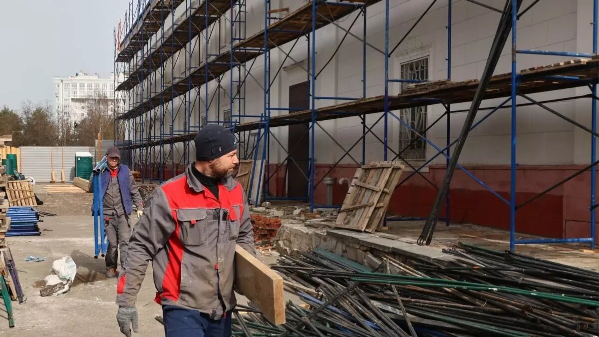     Мэр Дзержинска Иван Носков сообщил, что уже выбрал подрядчика на проектирование нового детского садика в микрорайоне «Комсомольский». К концу 2024 года проект должен быть готов, а потом приступят к плану строительства, написал глава города в своем telegram-канале.