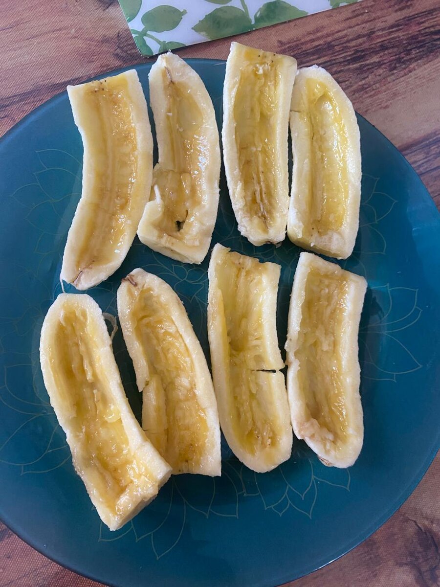 Вынимаем серединки ложечкой