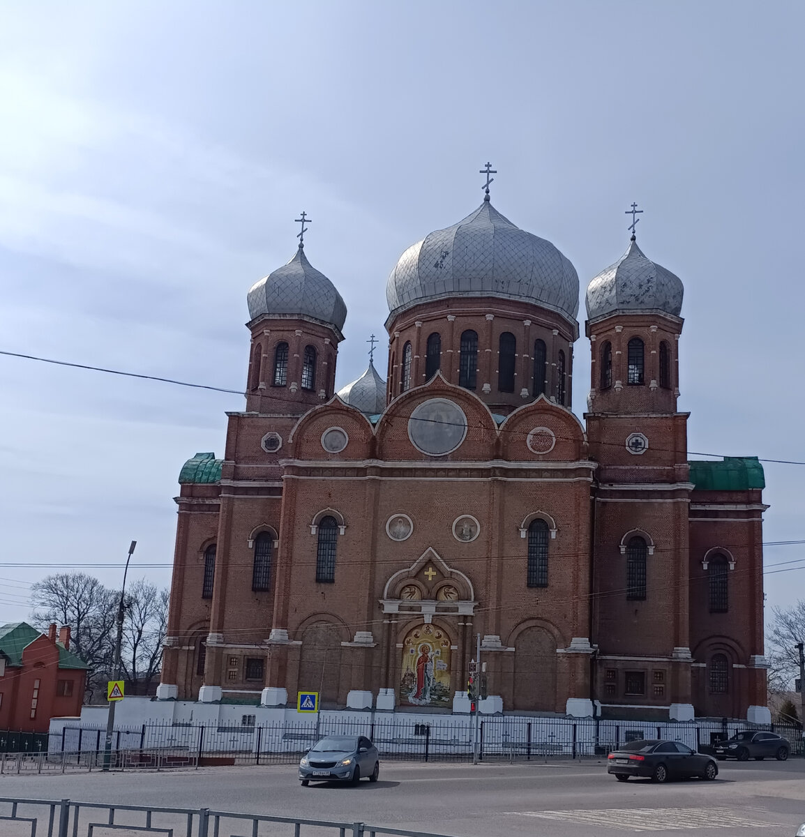 Это наш Боголюбский собор. Фото сделано мной сегодня 7 апреля 2024 года