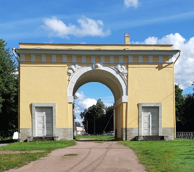 Городские ворота /фото из личного архива/