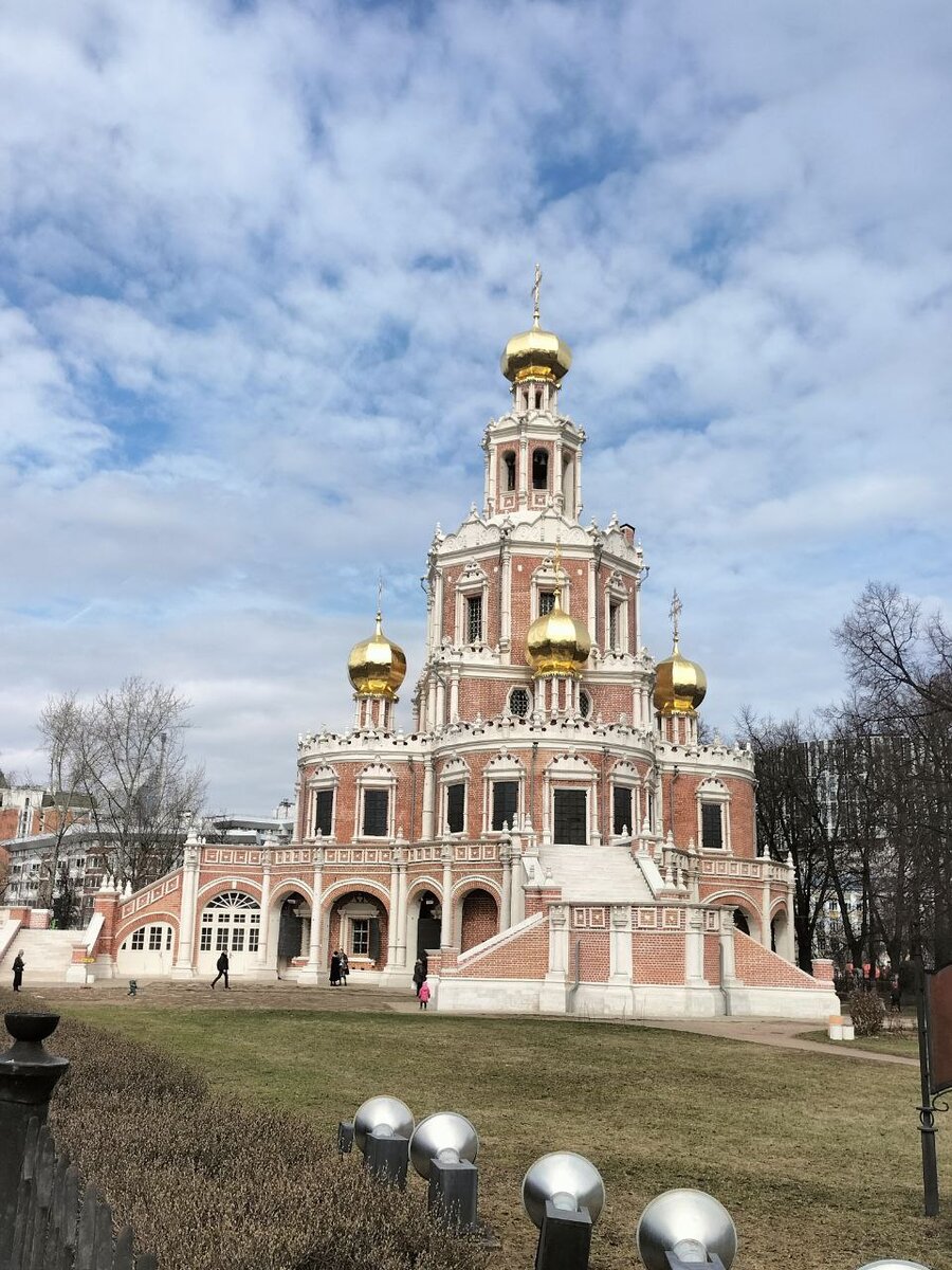 Храм Покрова Пресвятой Богородицы в Филях