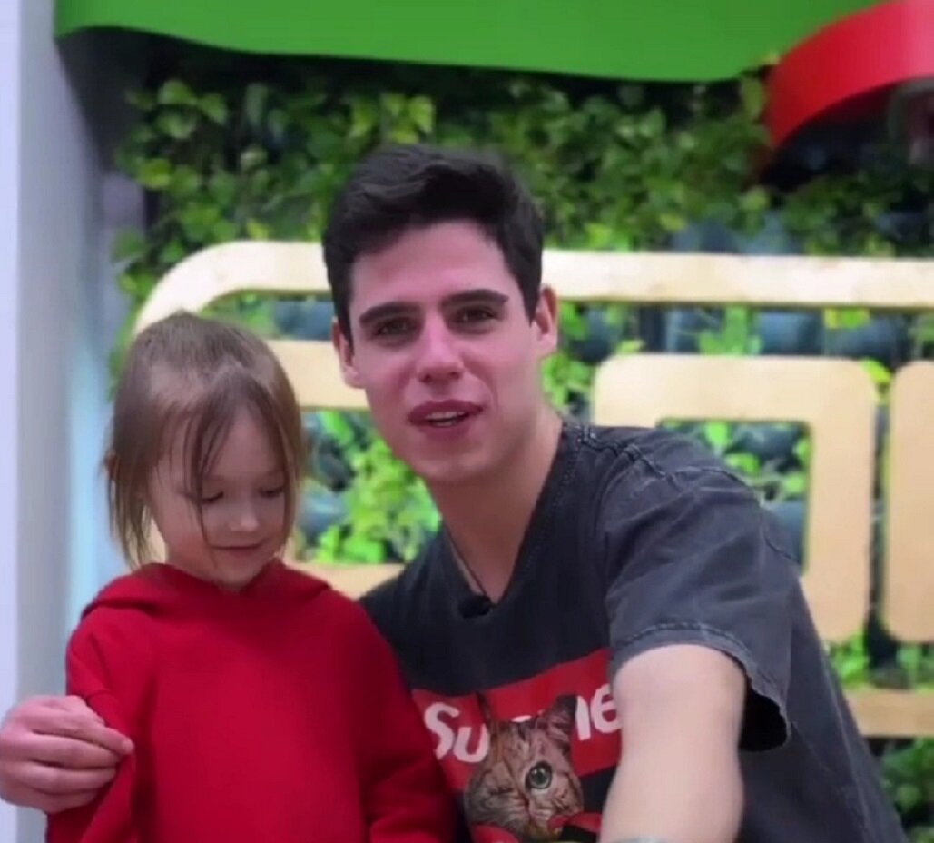 Макс Балаев и Алиса (дочь Ашмариной и Григоренко) (фото из Telegram)