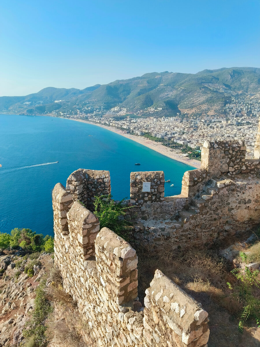 Вид Аланьи из крепости