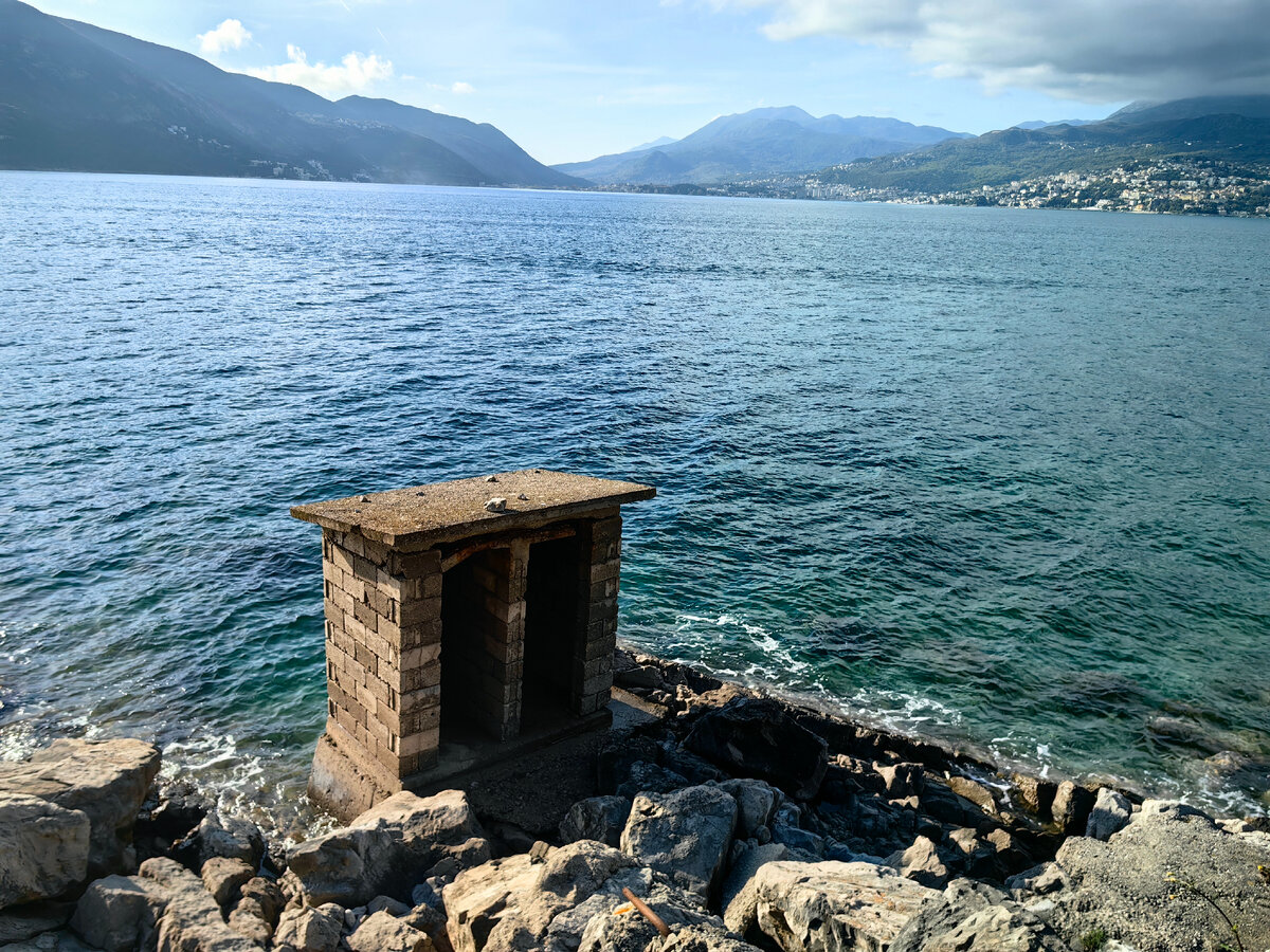 Объект на полуострове Луштица