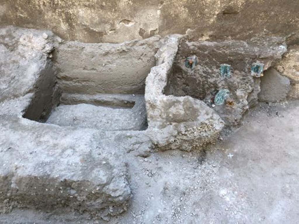 След от деревянной шкатулки в одном из домов Помпей / Parco archeologico di Pompei