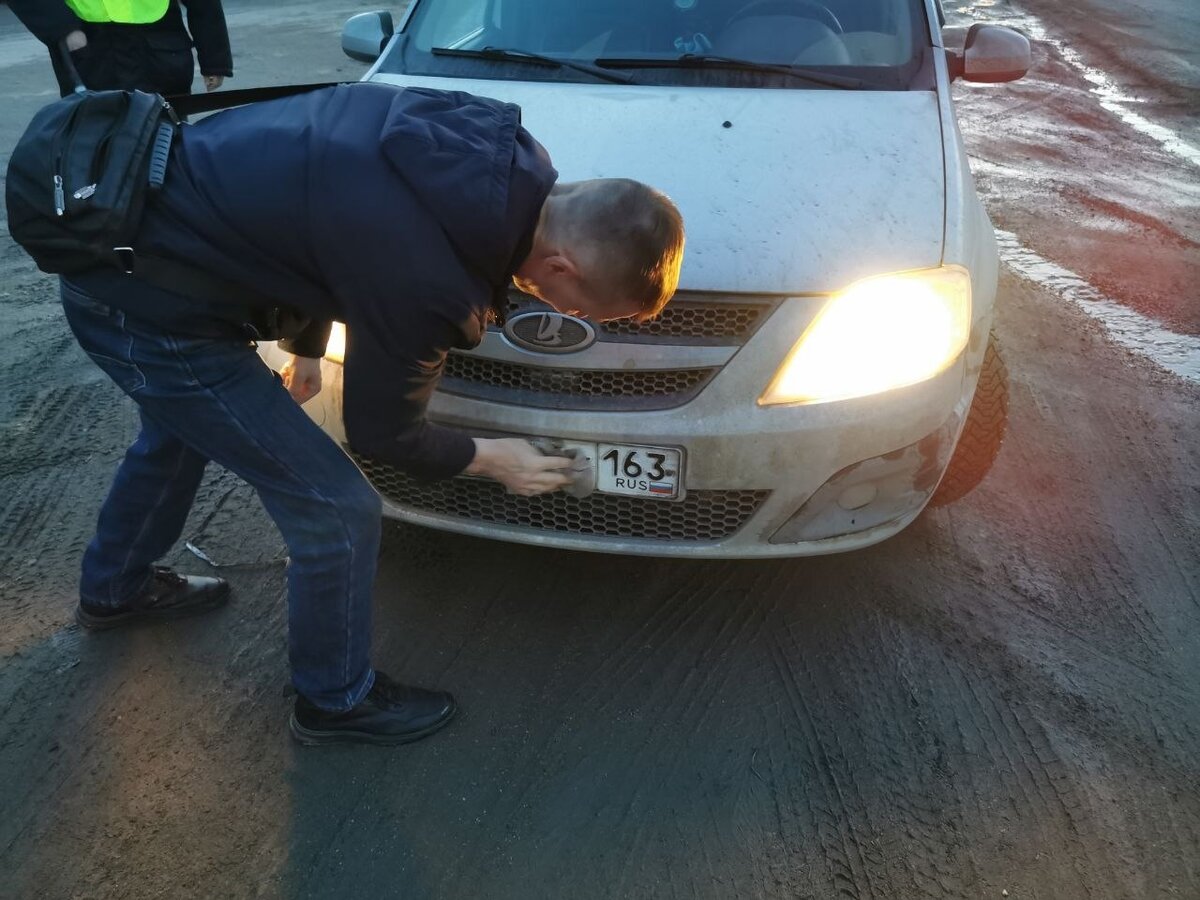 Могут ли водителя оштрафовать за грязный номер авто, если водитель помоет  его на месте | Автоюрист. Всё о ДПС. | Дзен