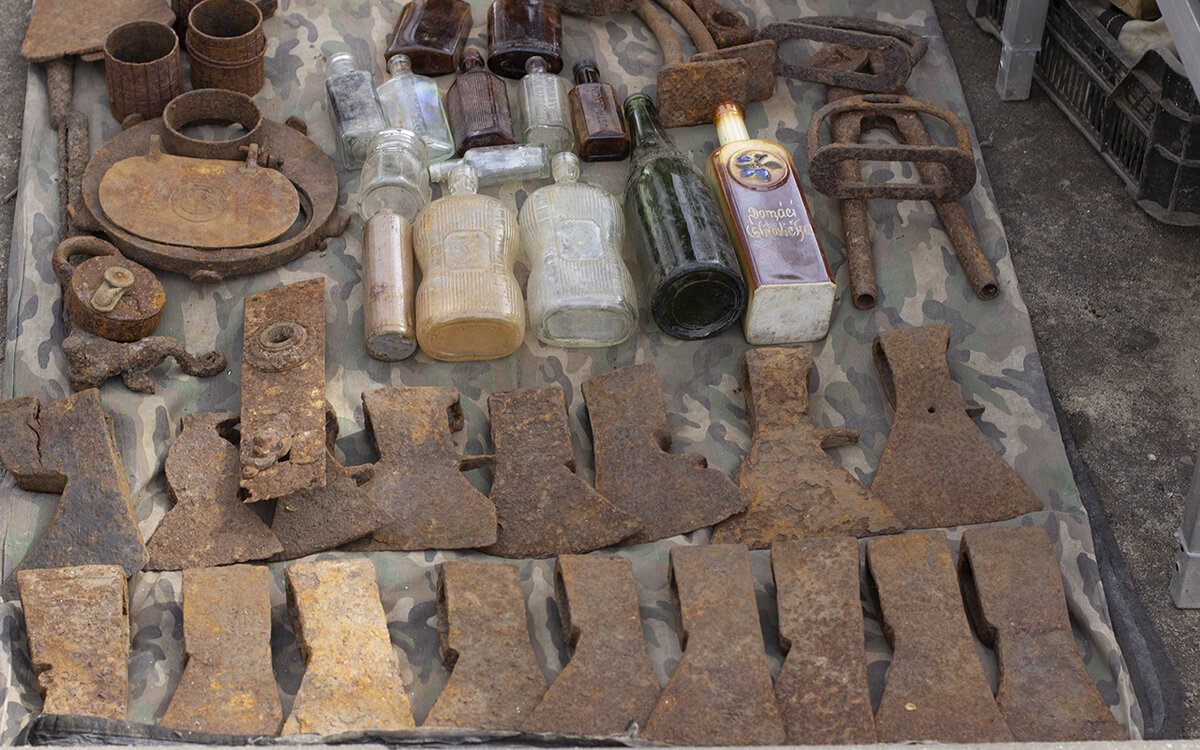 Столько ржавых топоров сразу я никогда не видел