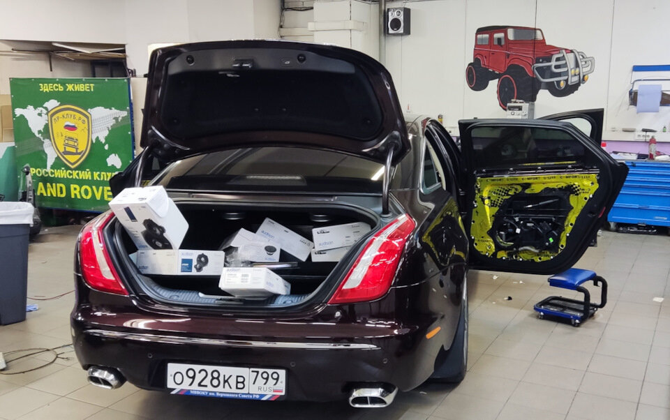 Полный багажник новой акустики