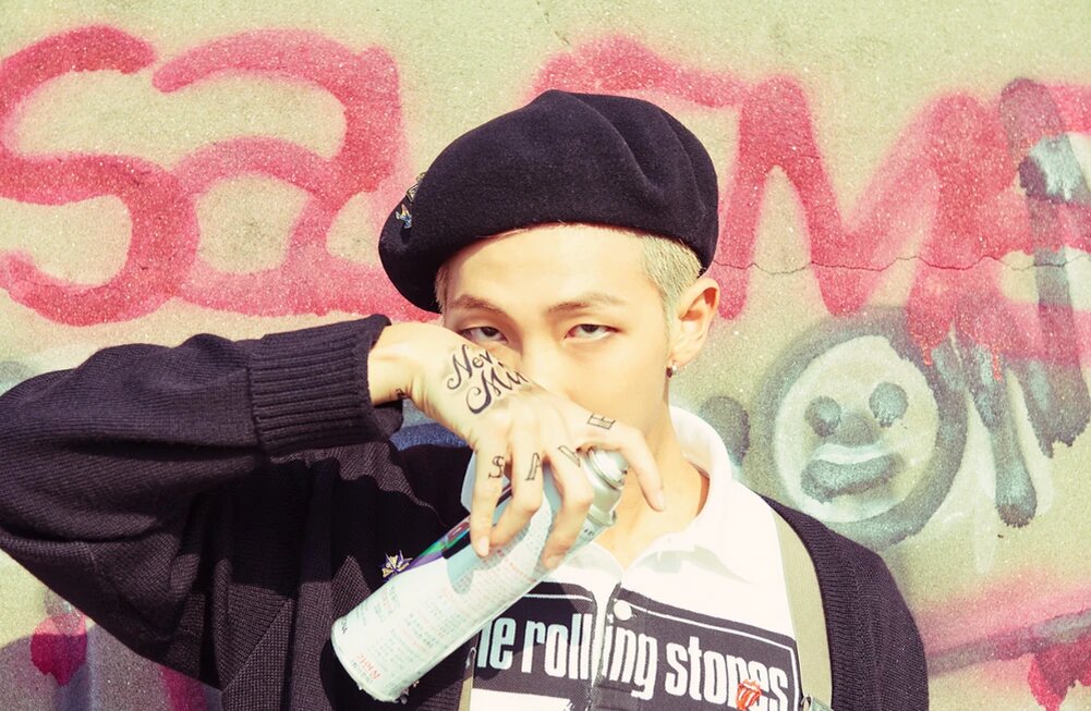 Промо-фото альбома THE MOST BEAUTIFUL MOMENT IN LIFE PT.2