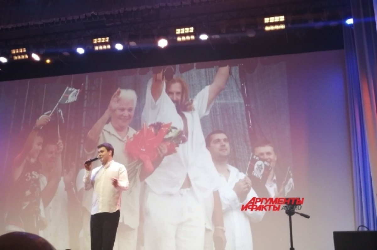    Сын Михаила Круга Александр выступил в Твери в честь дня рождения отца