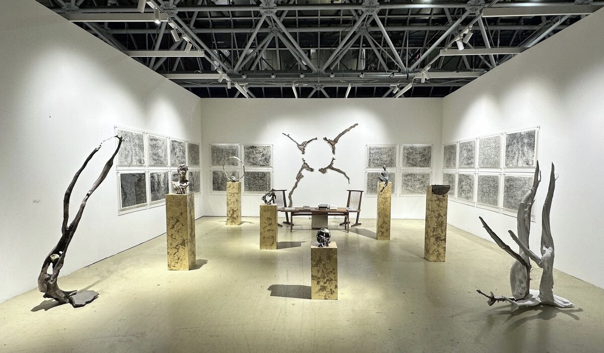 Стенд Anna Nova Gallery, Cosmoscow 2023, annanova-gallery.ru