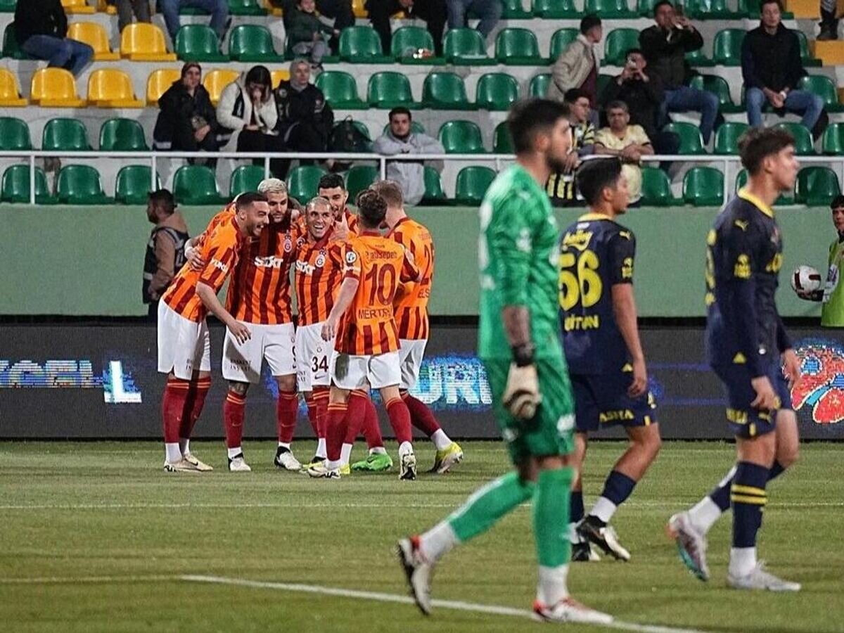    Футболисты "Галатасарая"© Соцсети ФК "Галатасарай"