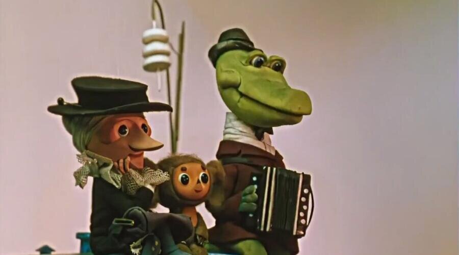    «Голубой вагон бежит, качается...» Кто поёт за крокодила Гену? Фото: кадр из мультфильма «Шапокляк»