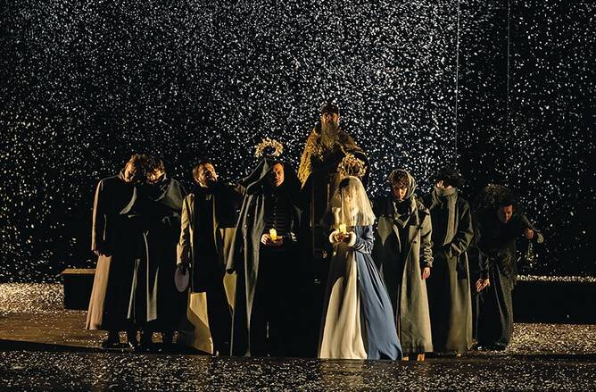    предоставлено пресс-службой Театра имени Вахтангова: Сцена венчания в «Метели»