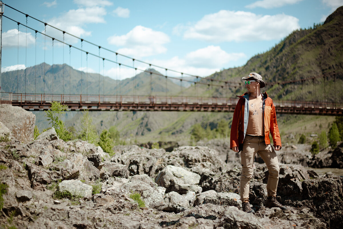 Мужик у Ороктойского моста