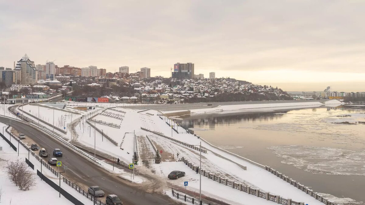    Появление в городе новой колоннады ранее анонсировал глава республики Радий Хабиров.