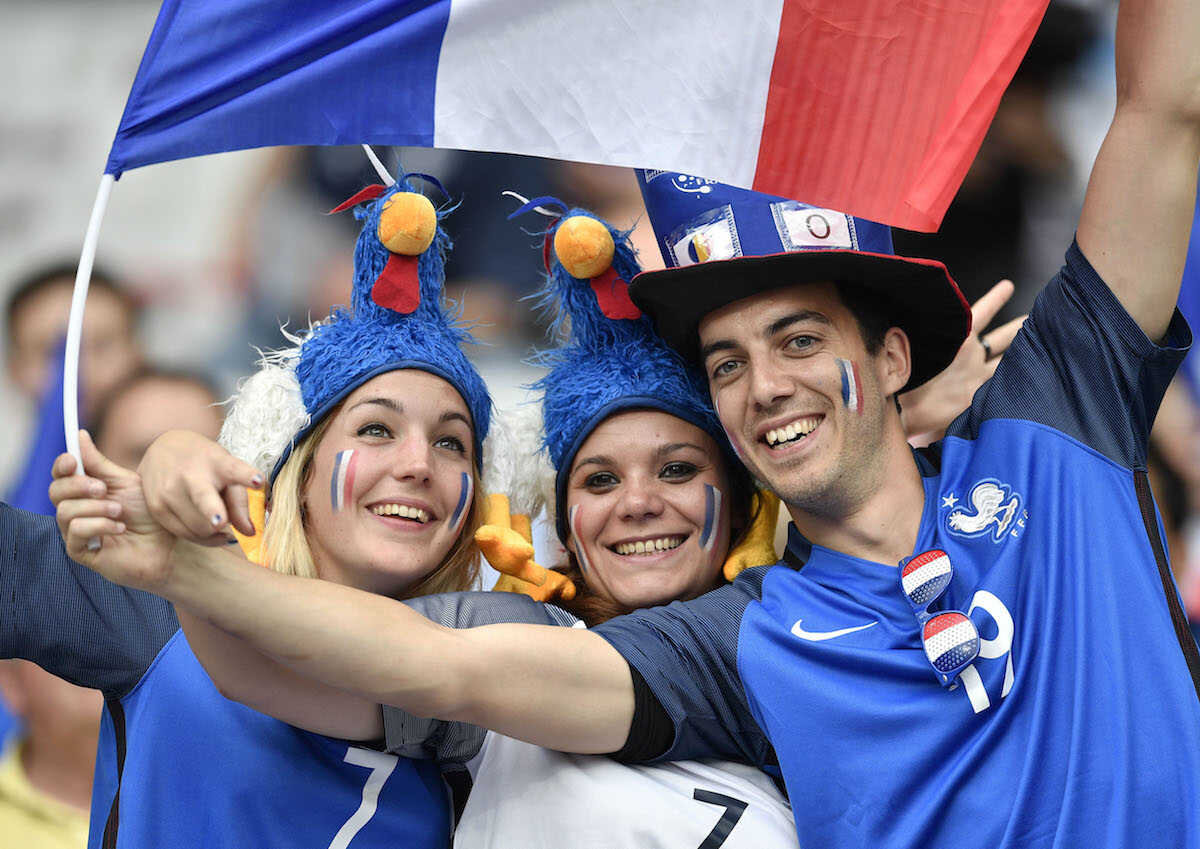 The are the people from france. Французы люди. Жители Франции. Молодежь Франции. Французы нация.