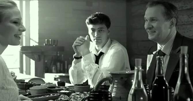 Хотите эстонской ласки?... Нет, выпить...