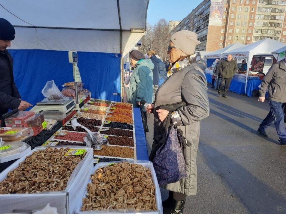    Весенняя ярмарка продуктов в Барнауле. Источник: barnaul.org