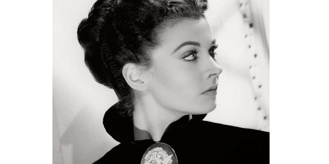 Воротник и брошь Скарлетт О'Хара