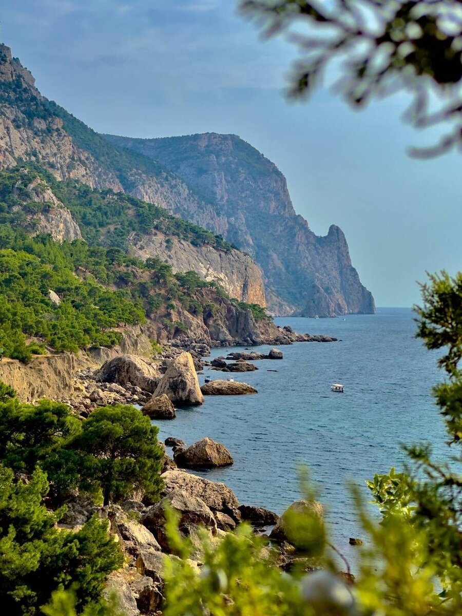 Мыс Айя - отвесный выступ главной гряды Крымских гор на южном берегу полуострова, который находится между Балаклавой и бухтой Ласпи. Является ландшафтным заказником регионального значения.