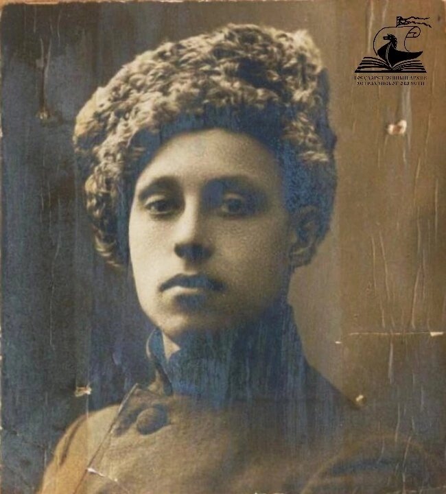 ГААО. Ф. № Р-396. Оп. 1. Д. 16. Л. 173. Фотография помощника Заведующего отделом снабжения при Астраханском губернском военном комиссариате Иванова Сергея Николаевича. 1918 г.