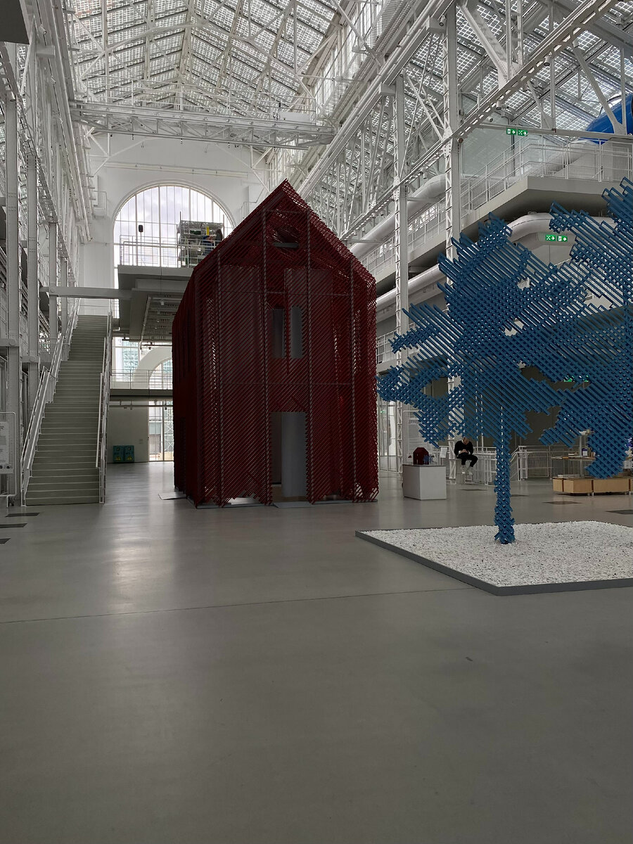 Фото автора канала. Дом культуры ГЭС-2.