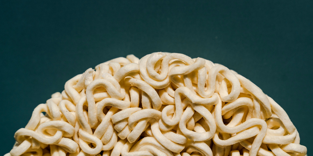 Вся правда о лапше быстрого приготовления: как её делают и насколько она вредна