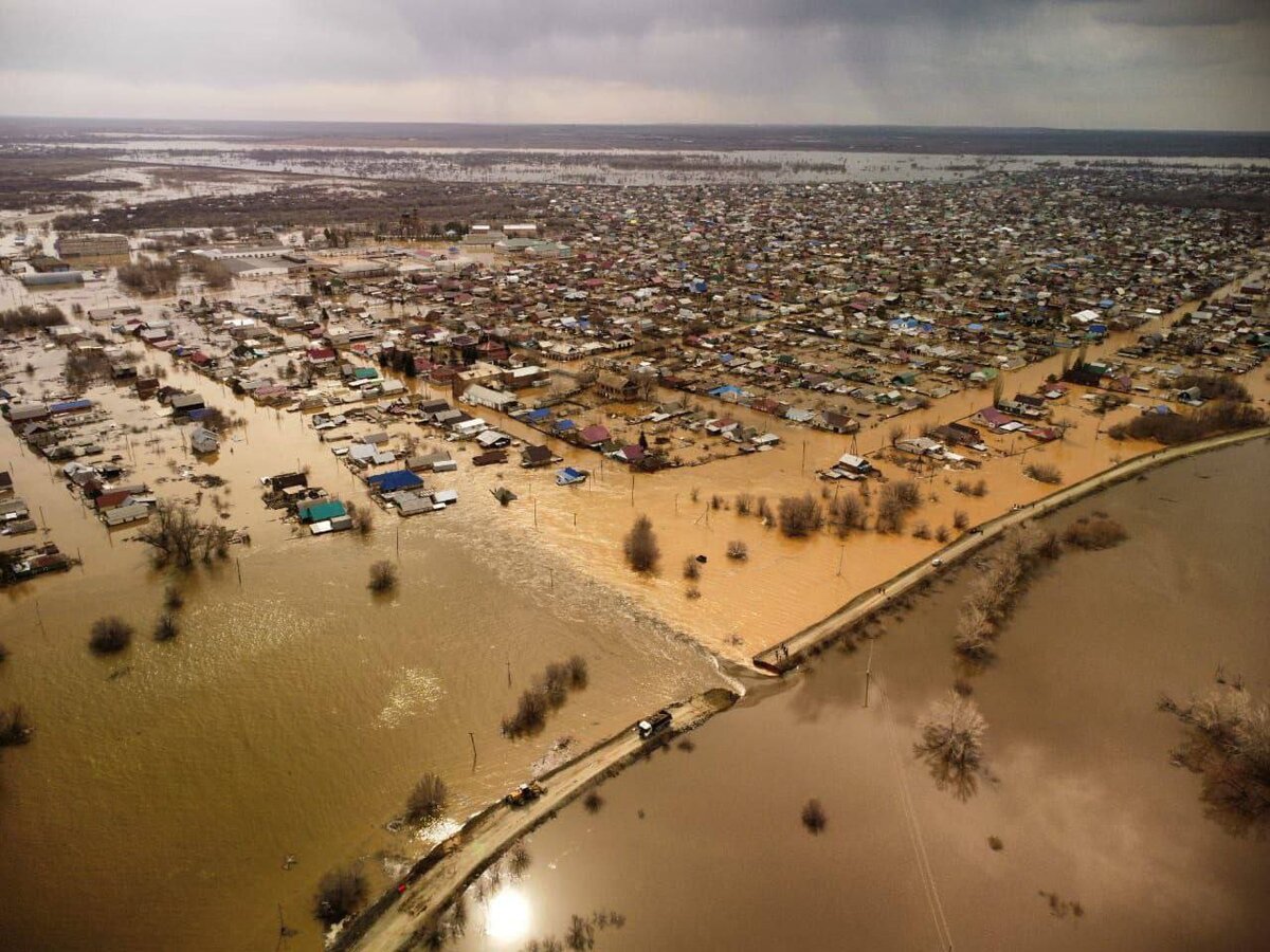 Орск затопило, вода с огромной скоростью несется на Оренбург. Какая участь  ждет миллион человек? | RuNews24.ru | Дзен