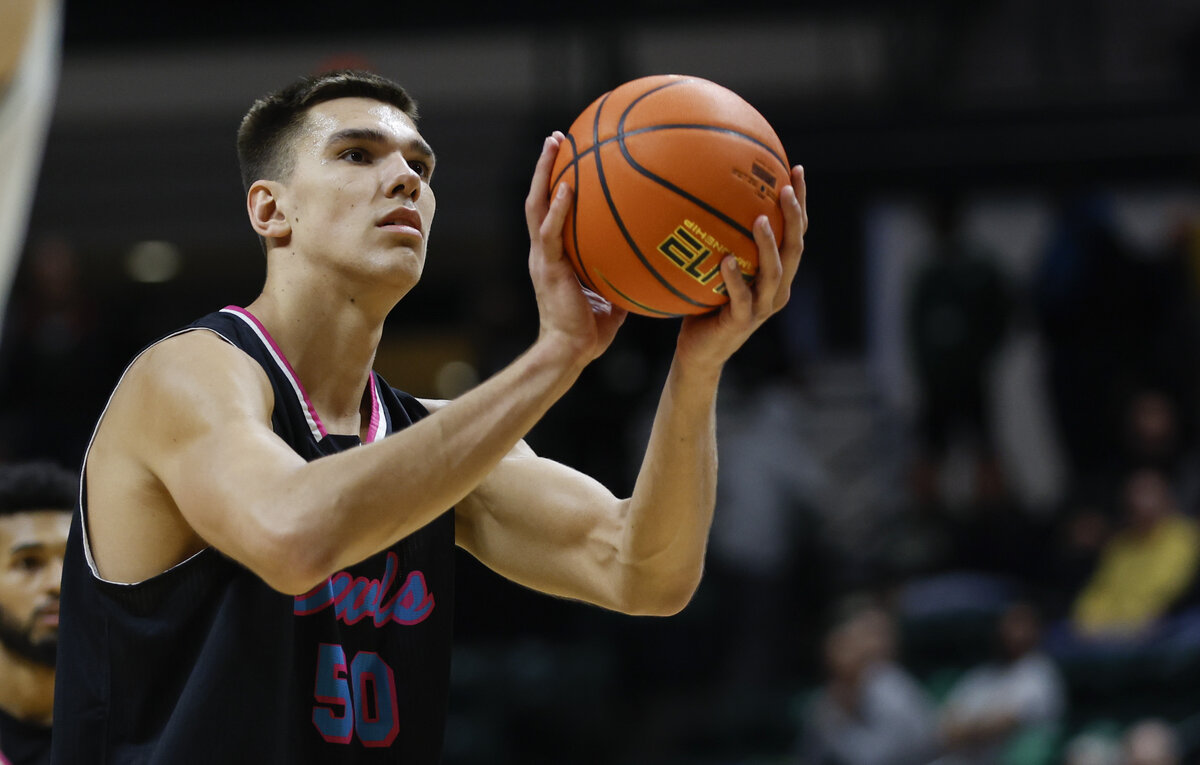    Владислав Голдин  AP/Nell Redmond