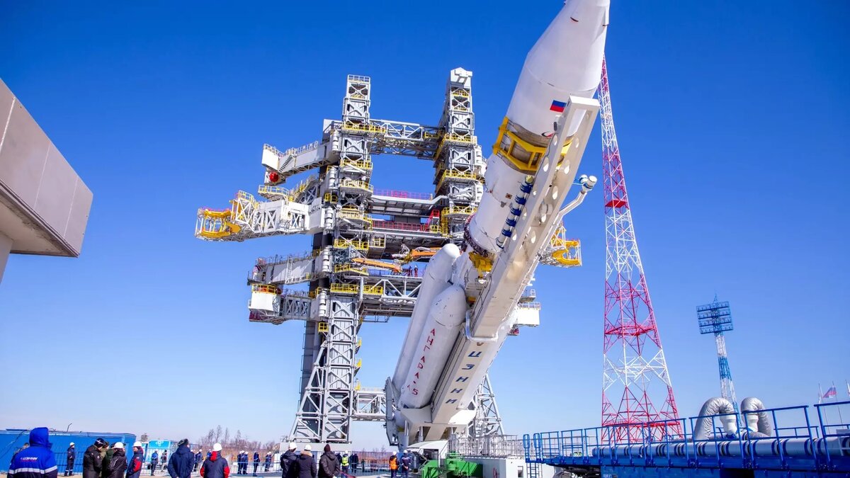     Накануне Дня космонавтики «Роскосмос» готовит стране подарок: 9 апреля 2024 года состоится первый запуск ракеты-носителя тяжёлого класса «Ангара-А5» с космодрома «Восточный». Что значит это событие для космической отрасли?
