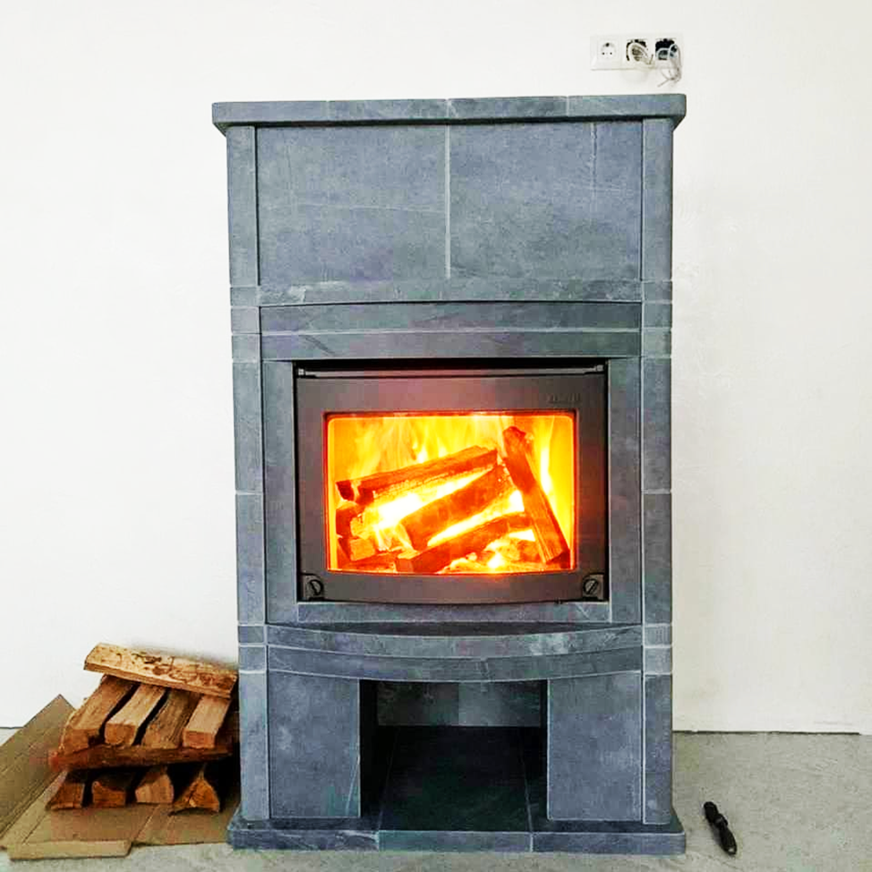 Камин из талькомагнезита