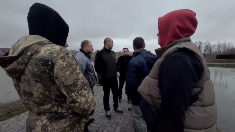    Денис Паслер: В Новотроицке идут работы по отсыпке дамбы Белов Михаил Александрович