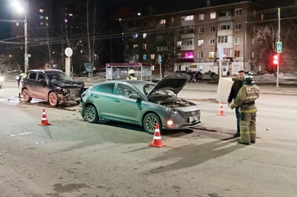 В Ижевске пьяный водитель спровоцировал ДТП, где пострадали двое детей |  АиФ Удмуртия | Дзен