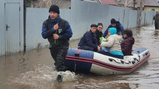    Эвакуацию жителей начали в соседнем с Орском городе Новотроицке Егор Гордеев