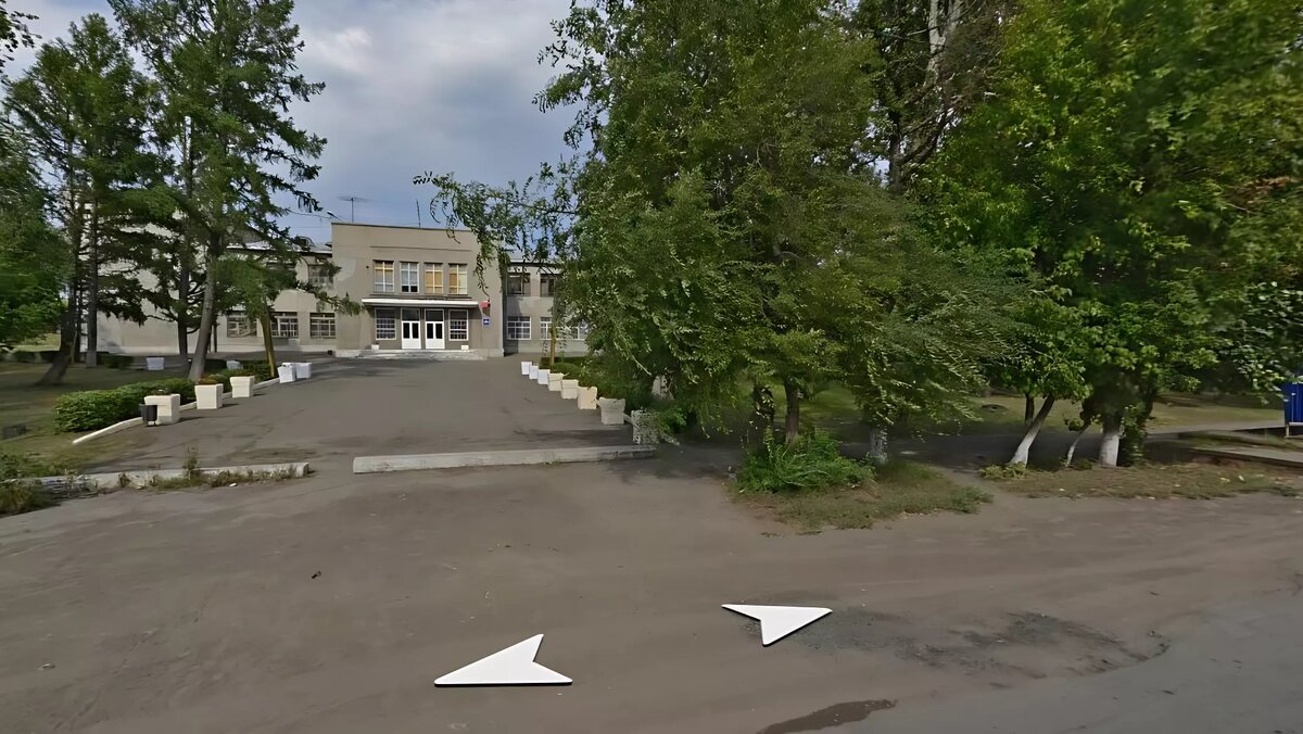     К сентябрю следующего года — после переезда юристов в новый корпус на Фрунзе — должно освободиться еще одно здание. Его судьбу в ОмГУ сейчас решают.