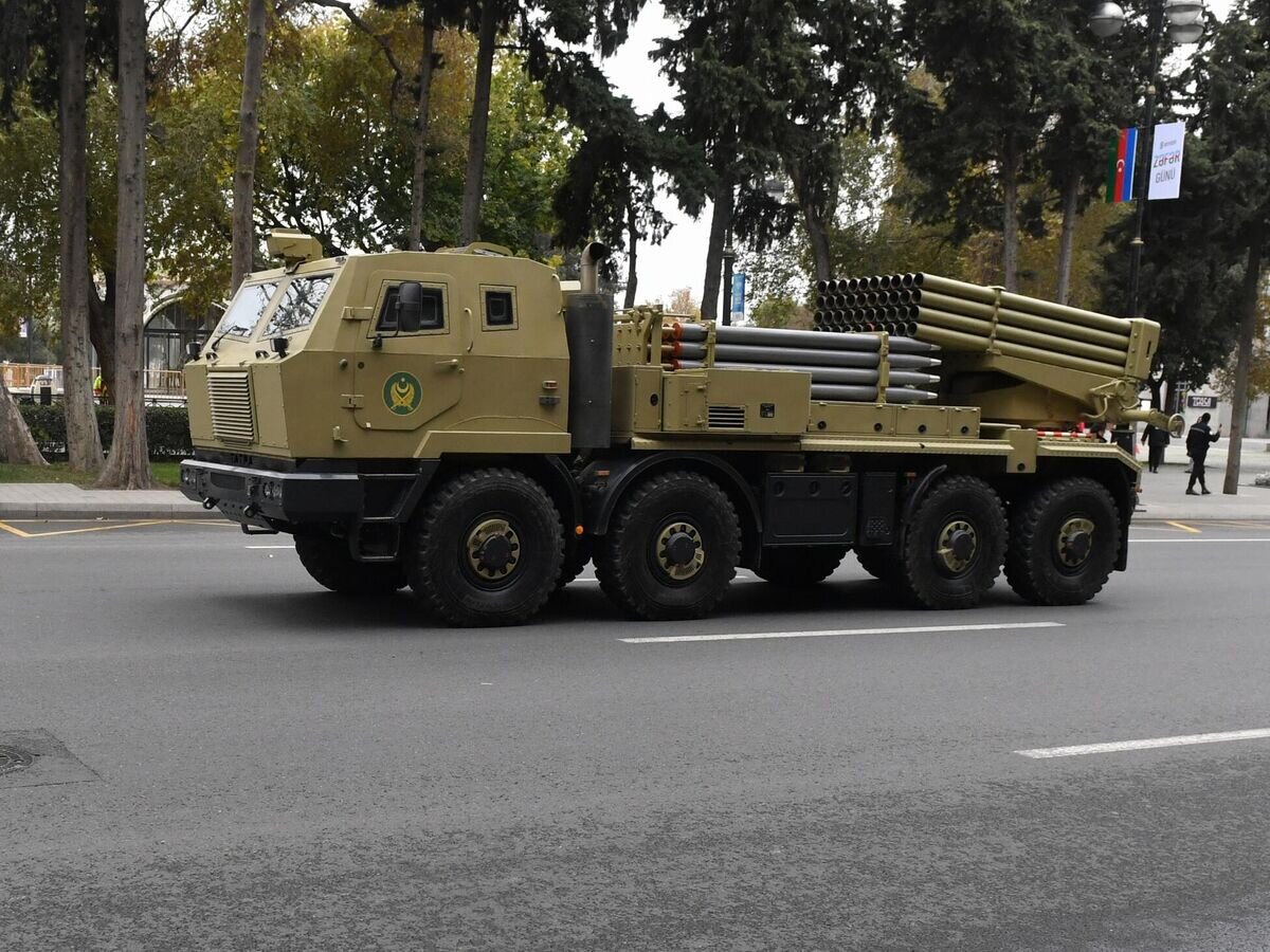    Реактивная система залпового огня RM-70 © РИА Новости . Михаил Воскресенский