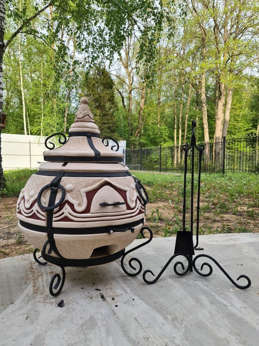 Тандыр Восточный с подставкой под аксессуары