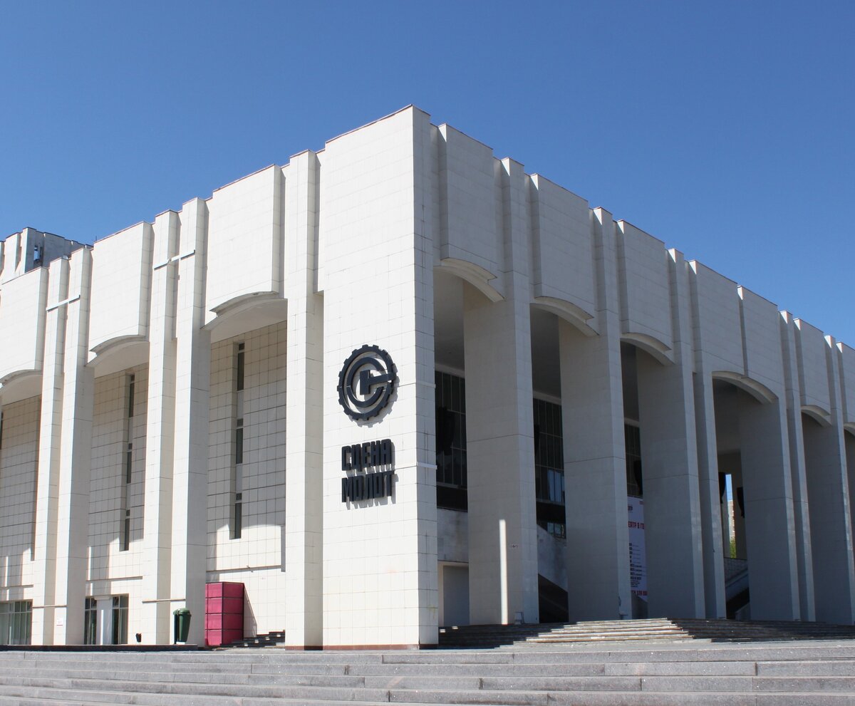    © Театр-Театр