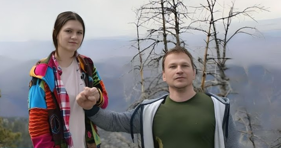 Дорофея с отчимом, фото из подросткового возраста девушки