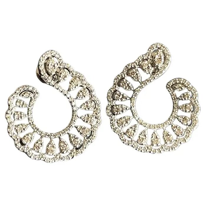 Серьги Cervin Blanc из белого золота 18 карат с бриллиантами весом 1 карат.
