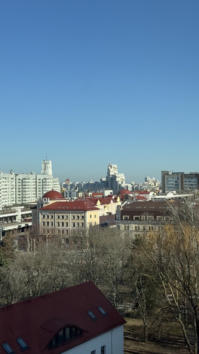 Вид из номера а отеле Бута в Минске 