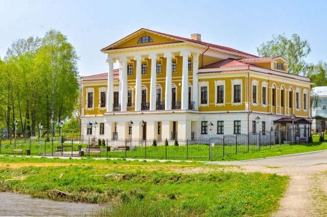    Как правильно ставить ударение в названии города Дубна?