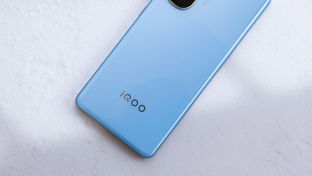 iQOO Z9 Turbo, запуск которого ожидается в этом месяце, будет конкурировать  с Redmi Turbo 3 | OVERCLOCKERS.RU | Дзен