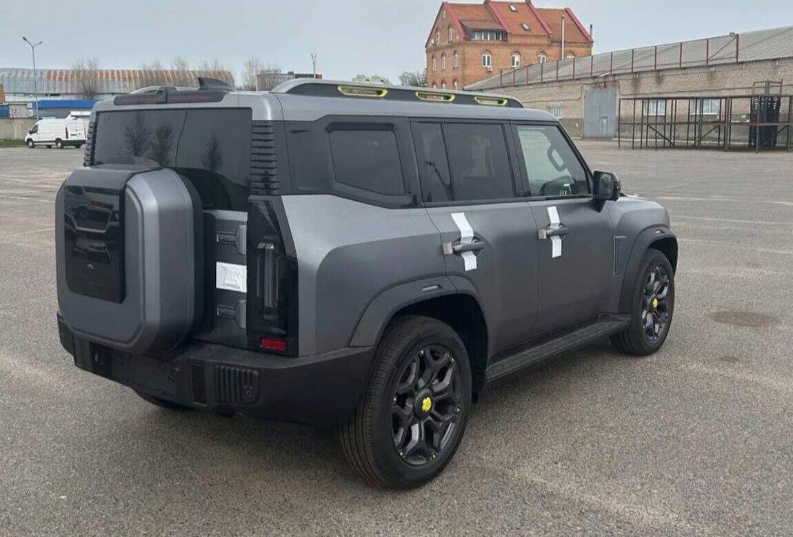 новый land rover defender