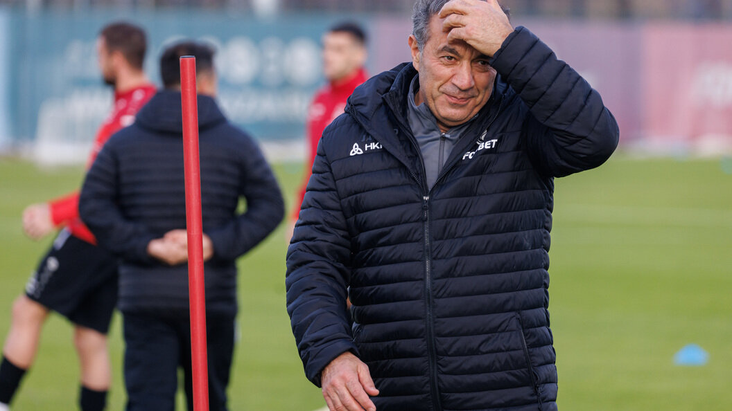    Матч "Оренбург" - "Рубин" не должен стать поводом для головной боли главного тренера казанцев Рашида РахимоваSergey Elagin/Business Online/Globallookpress