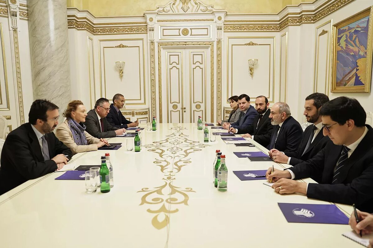 Премьер-министр Никол Пашинян принял генерального секретаря Совета Европы Марию Пейчинович Бурич (8 апреля 2024). Еревaн © Photo : official site of the Prime Minister of RA