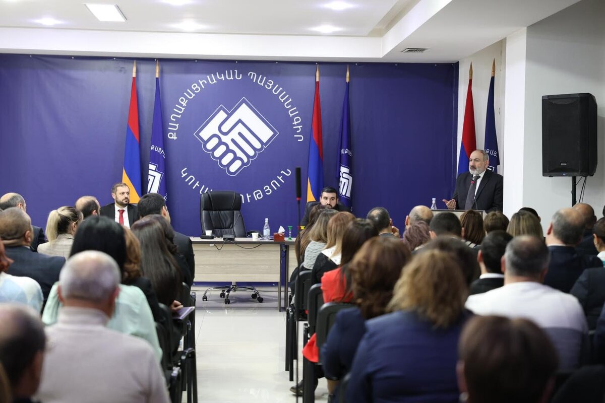 © Photo:press office of the Civil Contract Party